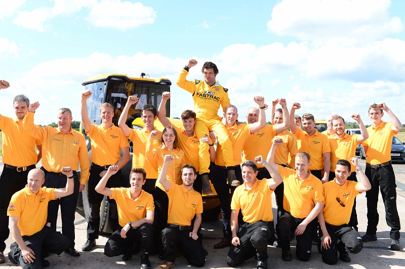 時(shí)速166.73公里！全球最快的拖拉機(jī)在JCB誕生！