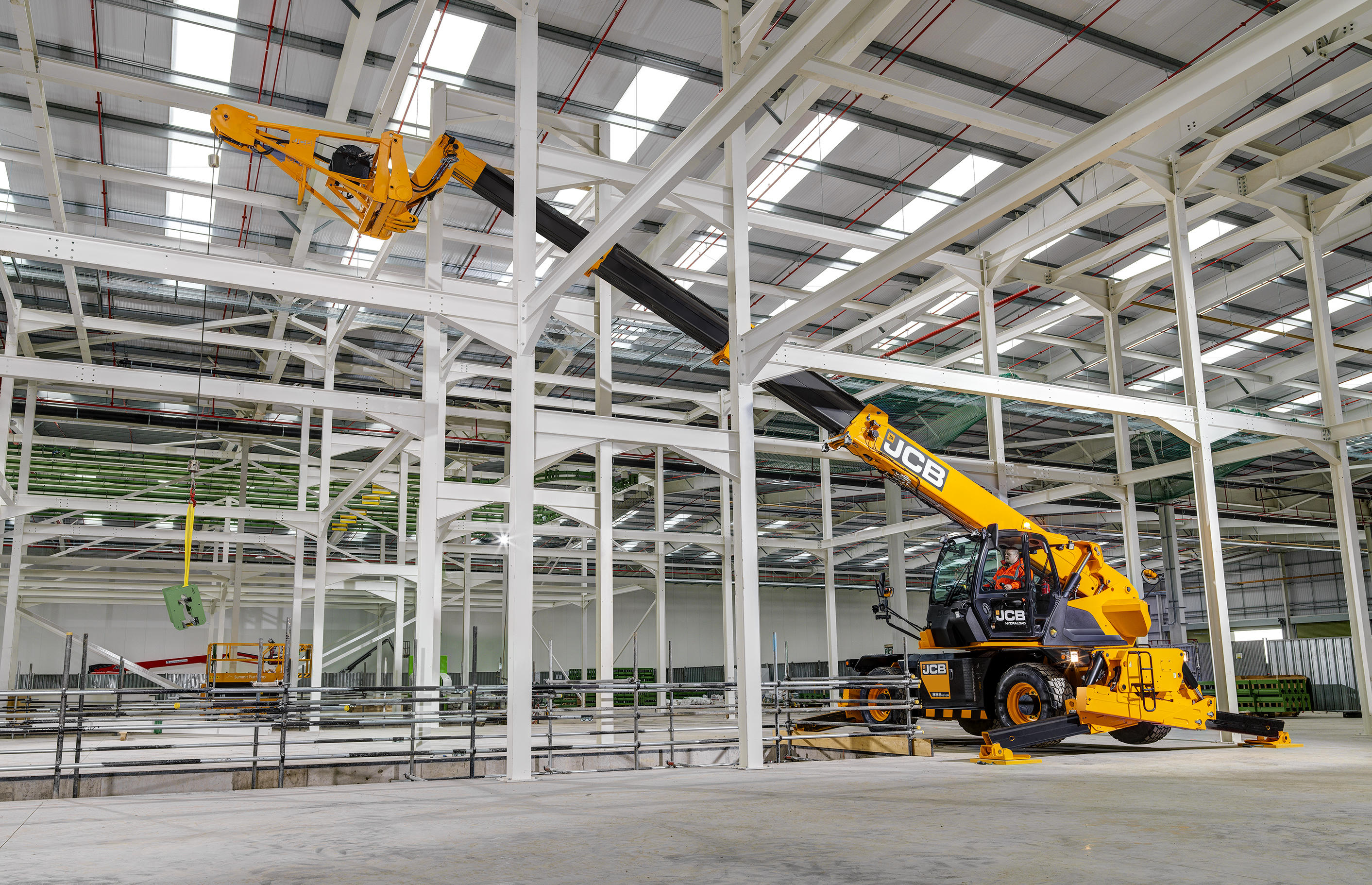 JCB 恭賀牛年新春大吉！